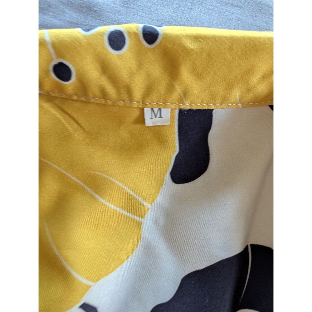 Men Button UP Size M - Picture 3 of 3